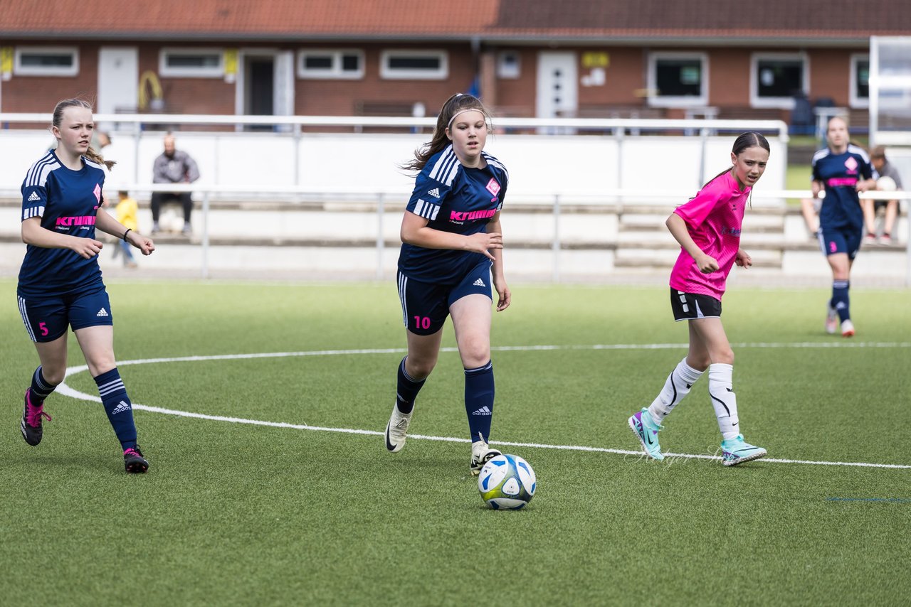 Bild 233 - wCJ Osterroenfelder TSV - VfL Pinneberg : Ergebnis: 0:15